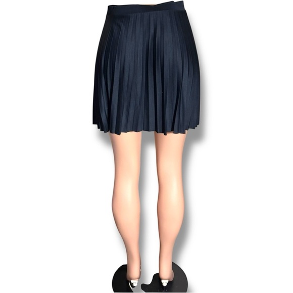 H&M Dark Navy Blue Pleated Fit and Flare High Waist Preppy Mini Skater Skirt - Picture 6 of 15